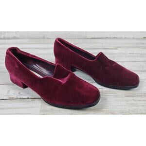 Vintage VITTORIO RICCI Shoes Women 6M Block Heel Velvet Slip On 90s Fashion